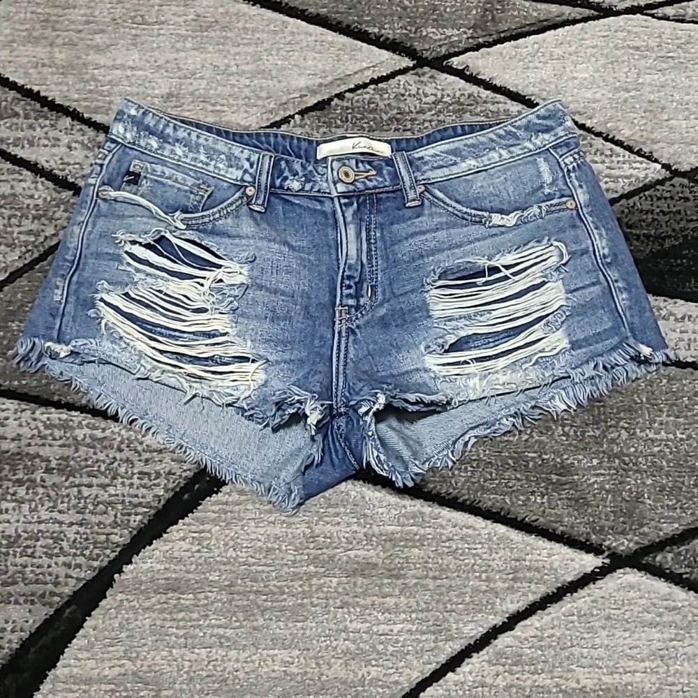 KANCAN LOS ANGELES FACTORY DISTRESSED DENIM JEAN SHORTS